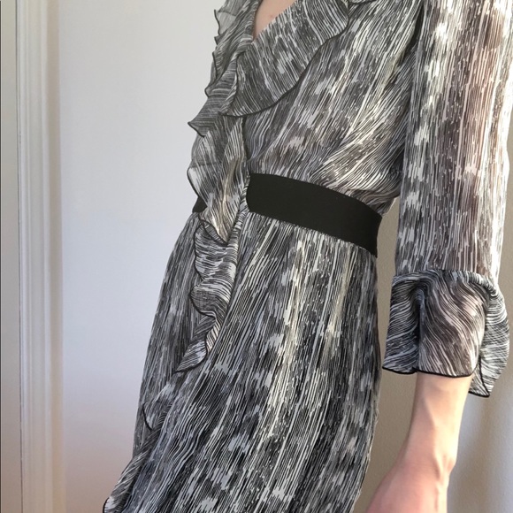 Mid-length Black and white dress - Picture 7 of 9